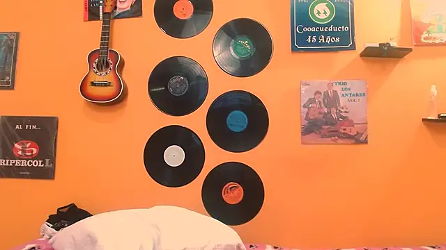 Snapshot of meisevil77 chatting on November 4, 2025, 2:26 am meisevil77 online show from November 4, 2025, 2:26 am