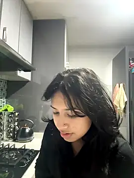 Snapshot of lynn9000 chatting on October 25, 2025, 5:06 am lynn9000 online show from October 25, 2025, 5:06 am