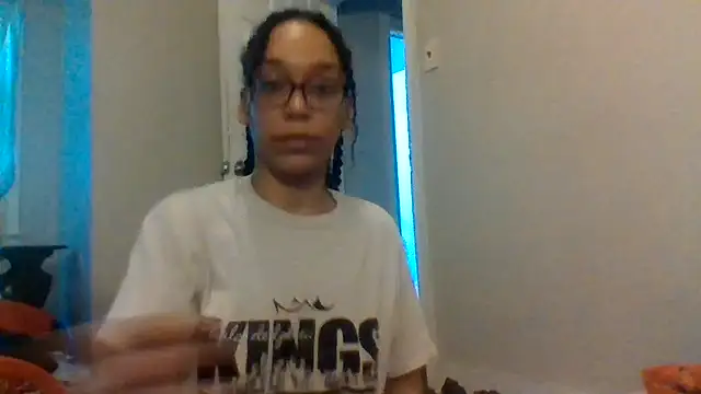 Snapshot of Velvetraexo chatting on June 22, 2026, 3:53 pm Velvetraexo online show from June 22, 2026, 3:53 pm