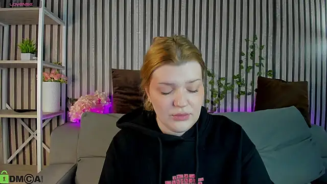 Michele Greenn online show from March 16, 2026, 1:02 am