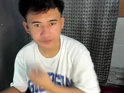 Adim-pinoy146 online show from May 12, 2026, 8:43 am