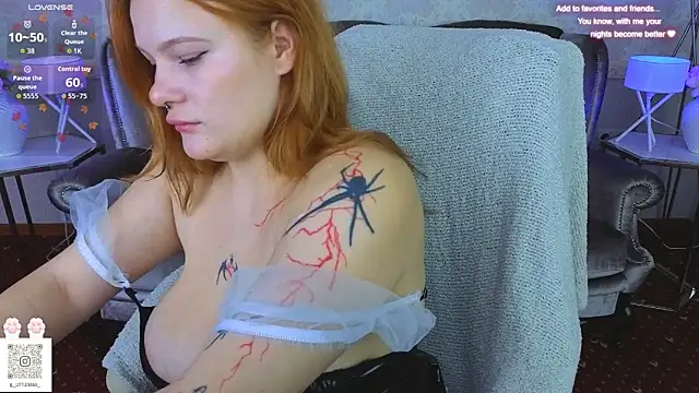 Clumsy Nana online show from October 28, 2025, 7:46 pm