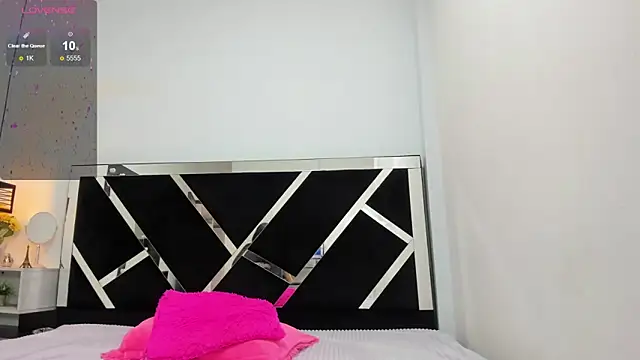 Snapshot of iisabella_noa chatting on December 15, 2025, 12:55 pm iisabella noa online show from December 15, 2025, 12:55 pm