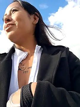 LunaHot 777 online show from October 8, 2025, 9:04 pm