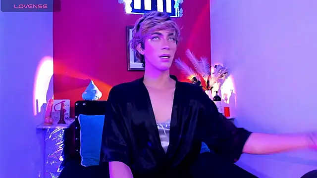 Cooperrosscute233 online show from April 23, 2026, 10:00 pm
