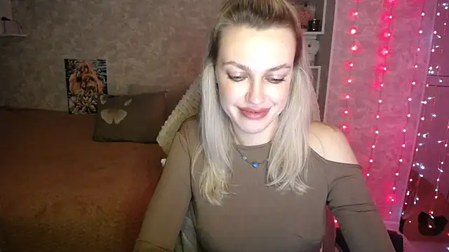 Snapshot of NickyAdamidi chatting on November 17, 2025, 5:17 pm NickyAdamidi online show from November 17, 2025, 5:17 pm