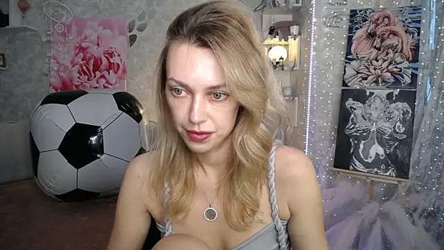 Snapshot of NickyAdamidi chatting on June 30, 2026, 4:07 pm NickyAdamidi online show from June 30, 2026, 4:07 pm
