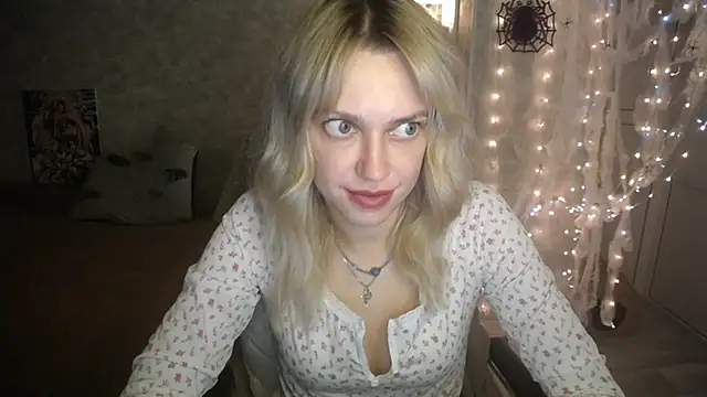 Snapshot of NickyAdamidi chatting on October 30, 2025, 5:54 pm NickyAdamidi online show from October 30, 2025, 5:54 pm