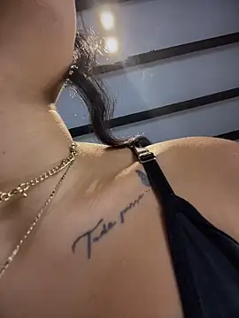 MystiqueXXX online show from February 2, 2026, 1:21 pm