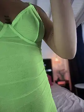 Snapshot of MystiqueXXX chatting on November 21, 2025, 1:10 pm MystiqueXXX online show from November 21, 2025, 1:10 pm