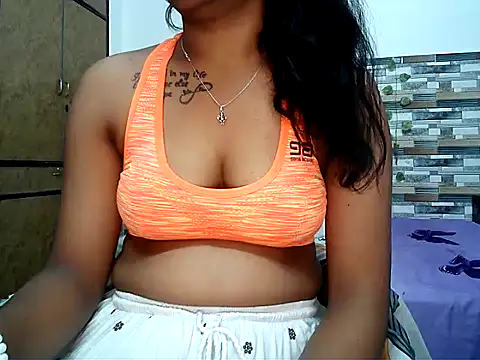 HOT AARVI11 online show from November 19, 2025, 4:29 pm