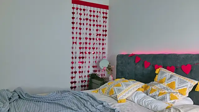 Snapshot of May_suki chatting on February 12, 2026, 8:19 pm May suki online show from February 12, 2026, 8:19 pm