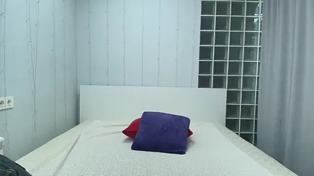 Sunny Sammy online show from April 4, 2026, 1:23 am