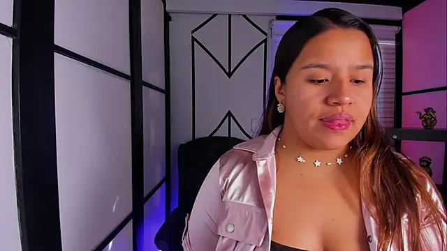 ElaBourn  online show from September 22, 2025, 12:55 pm