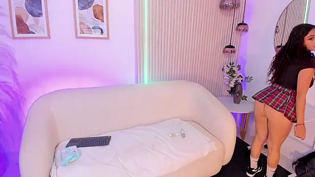 Snapshot of vane_vixen chatting on November 10, 2025, 12:32 pm vane vixen online show from November 10, 2025, 12:32 pm