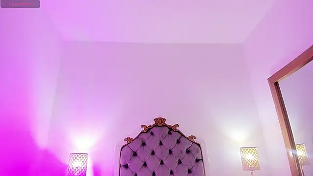 HarleyQueen666 online show from April 9, 2026, 11:16 am