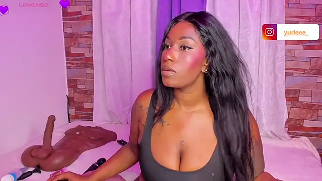 Brandy brown  online show from March 4, 2026, 11:56 pm