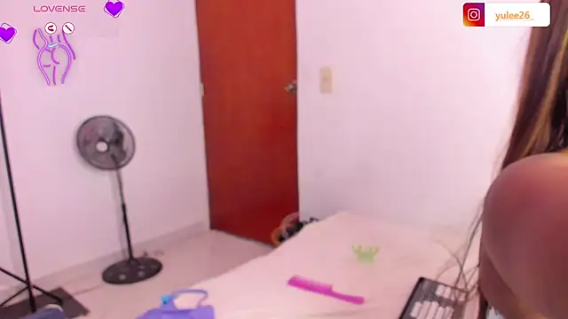 Snapshot of Brandy_brown_ chatting on November 15, 2025, 11:53 pm Brandy brown online show from November 15, 2025, 11:53 pm