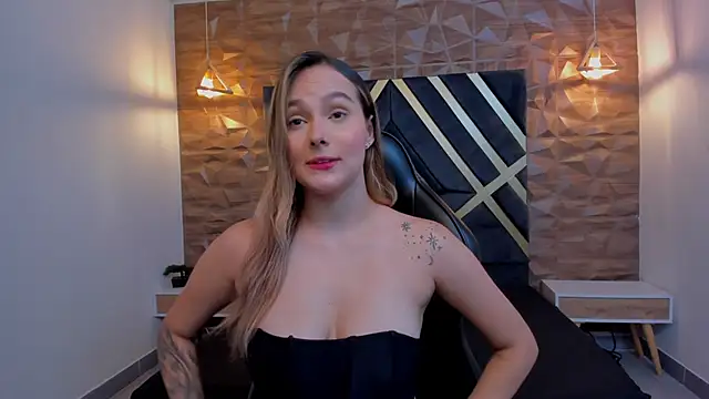 Snapshot of Emmaa_white_ chatting on November 8, 2025, 5:16 pm Emmaa white online show from November 8, 2025, 5:16 pm