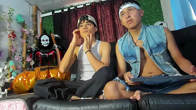 Snapshot of spicy_adonhis chatting on November 1, 2025, 3:06 pm spicy adonhis online show from November 1, 2025, 3:06 pm