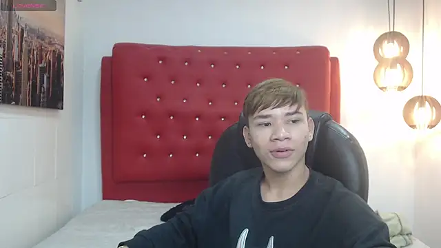 Snapshot of nathanclay chatting on November 15, 2025, 3:43 am nathanclay online show from November 15, 2025, 3:43 am