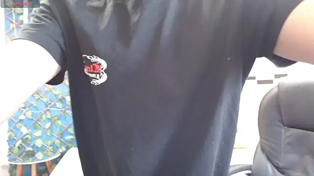 Snapshot of nathanclay chatting on October 22, 2025, 4:01 am nathanclay online show from October 22, 2025, 4:01 am