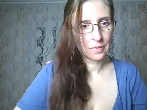 Snapshot of CandiCole chatting on November 21, 2025, 3:49 am CandiCole online show from November 21, 2025, 3:49 am