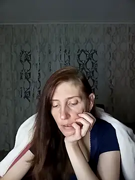 Snapshot of CandiCole chatting on November 8, 2025, 3:10 am CandiCole online show from November 8, 2025, 3:10 am