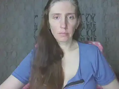 Snapshot of CandiCole chatting on December 5, 2025, 4:11 am CandiCole online show from December 5, 2025, 4:11 am