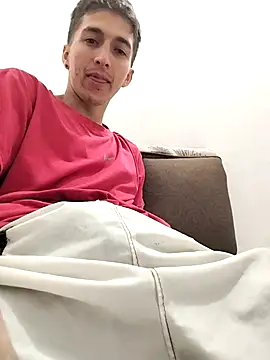 Carlos11123 online show from October 15, 2025, 8:06 pm