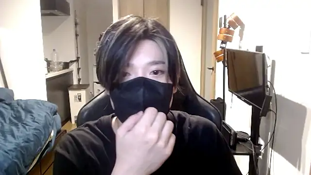 Snapshot of Mei-Tanaka chatting on October 15, 2025, 2:14 pm Mei-Tanaka online show from October 15, 2025, 2:14 pm