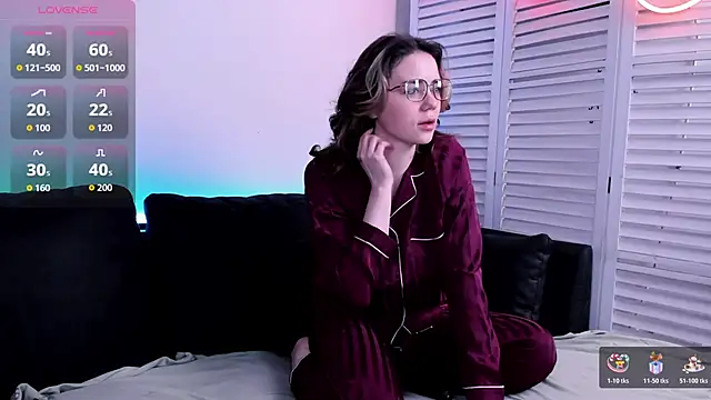 Sunny Teaze online show from October 27, 2025, 7:20 am