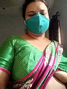 Snapshot of Tamil_Sivani chatting on April 4, 2026, 3:24 am Tamil Sivani online show from April 4, 2026, 3:24 am