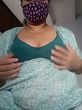 Snapshot of Tamil_Sivani chatting on October 31, 2025, 2:41 am Tamil Sivani online show from October 31, 2025, 2:41 am