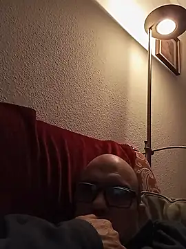 geli45 online show from March 4, 2026, 6:15 pm