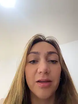 Ninabigtitied online show from April 30, 2026, 1:07 pm