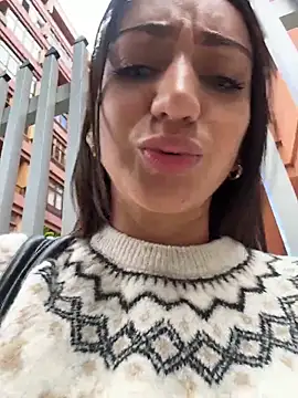 Ninabigtitied online show from December 20, 2025, 2:42 pm