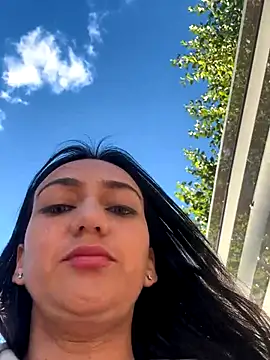 Ninabigtitied online show from September 23, 2025, 4:47 pm