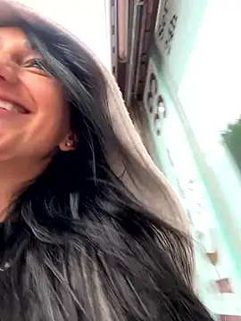 Ninabigtitied online show from September 28, 2025, 8:43 am