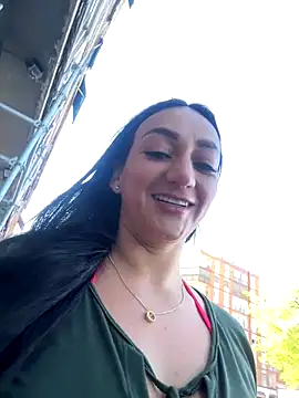 Ninabigtitied online show from September 25, 2025, 8:53 am