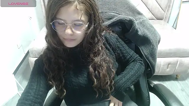 Velvet Moon V online show from February 2, 2026, 8:08 pm