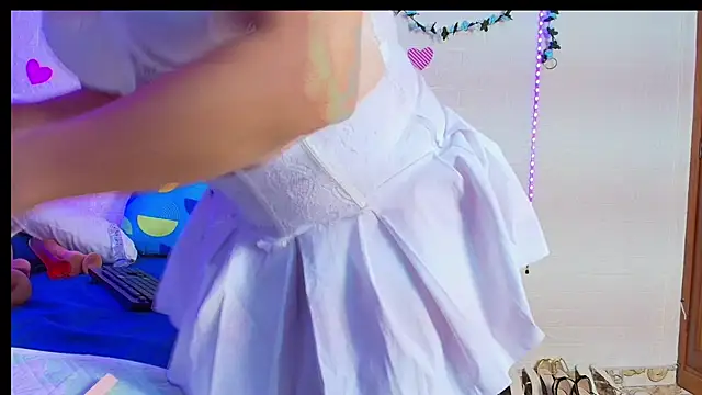 Snapshot of naomi_diamond_ chatting on October 28, 2025, 11:31 am naomi diamond online show from October 28, 2025, 11:31 am