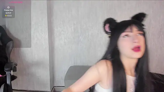 Snapshot of AriMonoban chatting on November 6, 2025, 12:42 pm AriMonoban online show from November 6, 2025, 12:42 pm