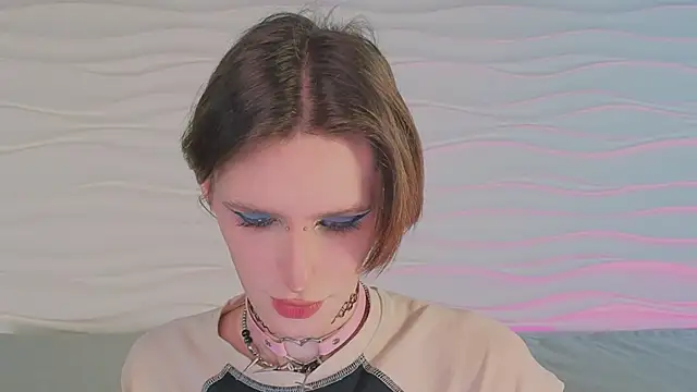 Snapshot of madi_snow chatting on November 15, 2025, 5:11 am madi snow online show from November 15, 2025, 5:11 am