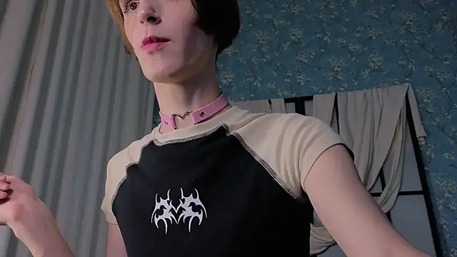 Snapshot of madi_snow chatting on October 30, 2025, 12:58 pm madi snow online show from October 30, 2025, 12:58 pm