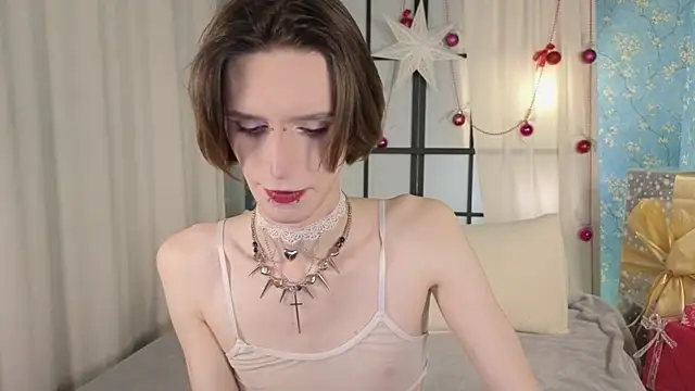 Snapshot of madi_snow chatting on December 18, 2025, 12:20 pm madi snow online show from December 18, 2025, 12:20 pm