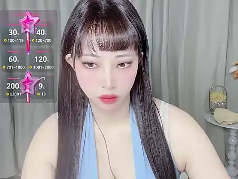 Snapshot of Triumph-10 chatting on May 25, 2026, 7:56 pm Triumph-10 online show from May 25, 2026, 7:56 pm