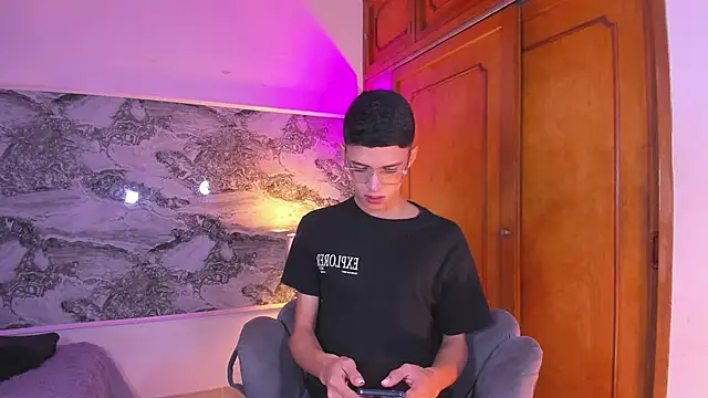 BILLY JAMEES online show from February 5, 2026, 11:50 am