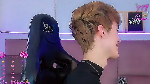 Baby FenixTS online show from March 5, 2026, 9:28 am