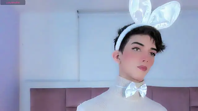 Snapshot of Baby_FenixTS chatting on October 28, 2025, 6:23 am Baby FenixTS online show from October 28, 2025, 6:23 am